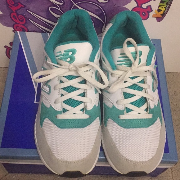 new balance with reflectors